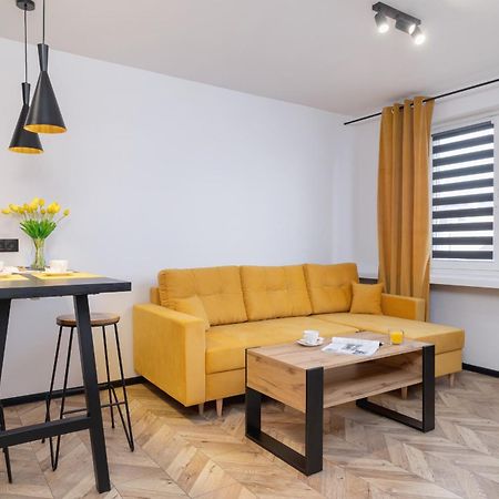 City Center One-Bedroom Apartment With Bathtub By Noclegi Renters Rzeszów Eksteriør bilde